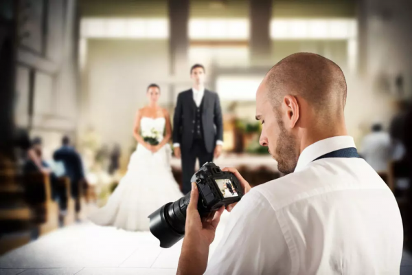 From Vows To Visuals: The Importance Of Hiring A Professional Wedding Photographer