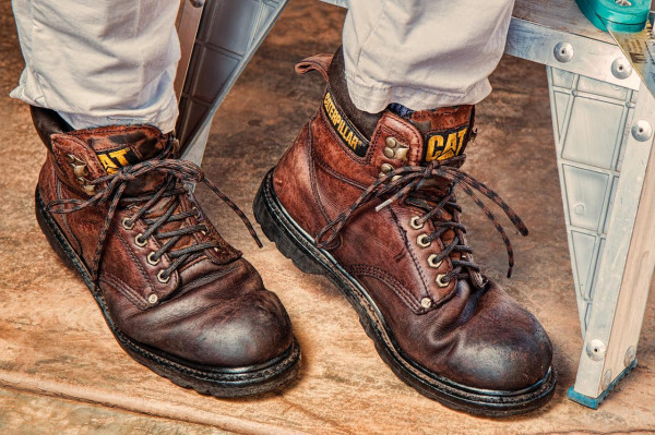 A Guide to Learn About the Safety Shoes and Boots image